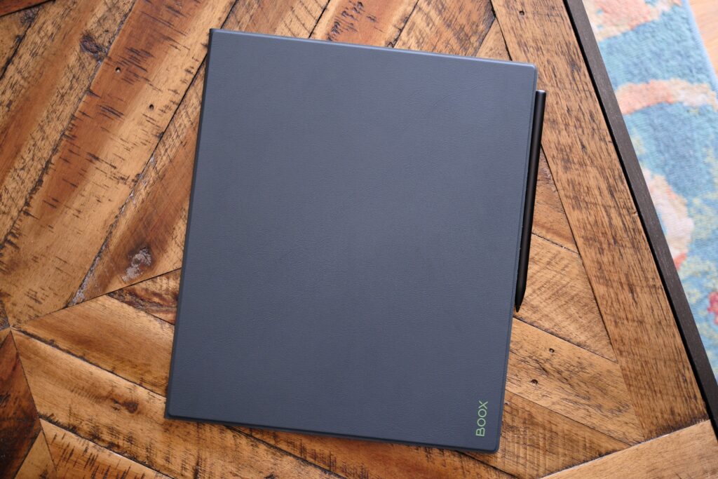 Boox Tab X C case closed laying on table