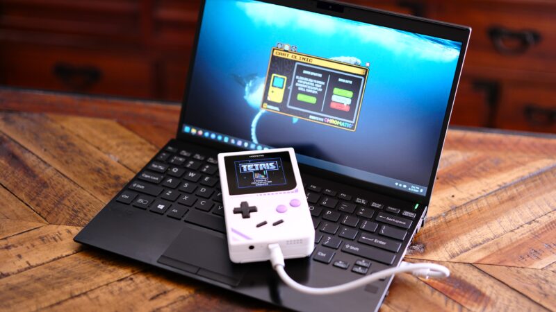 Modretro Chromatic laying on Vaio laptop with Cart Clinic open on screen