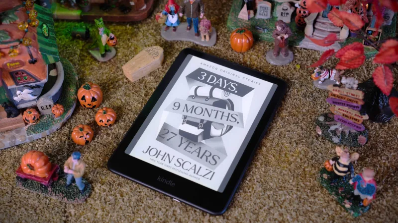 Kindle in diorama of Halloween