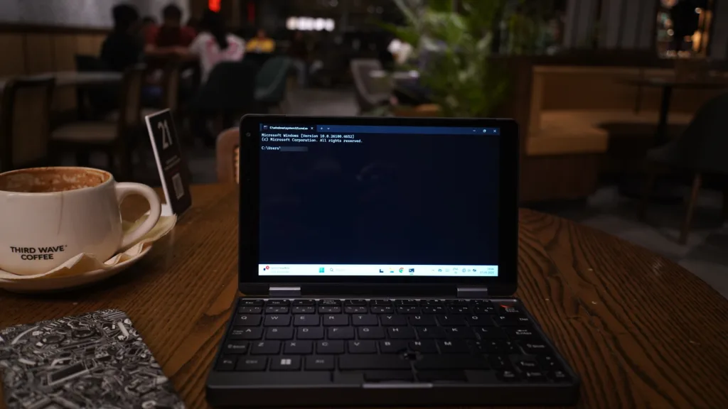 X-Plus Piccolo Netbook with terminal showing in screen