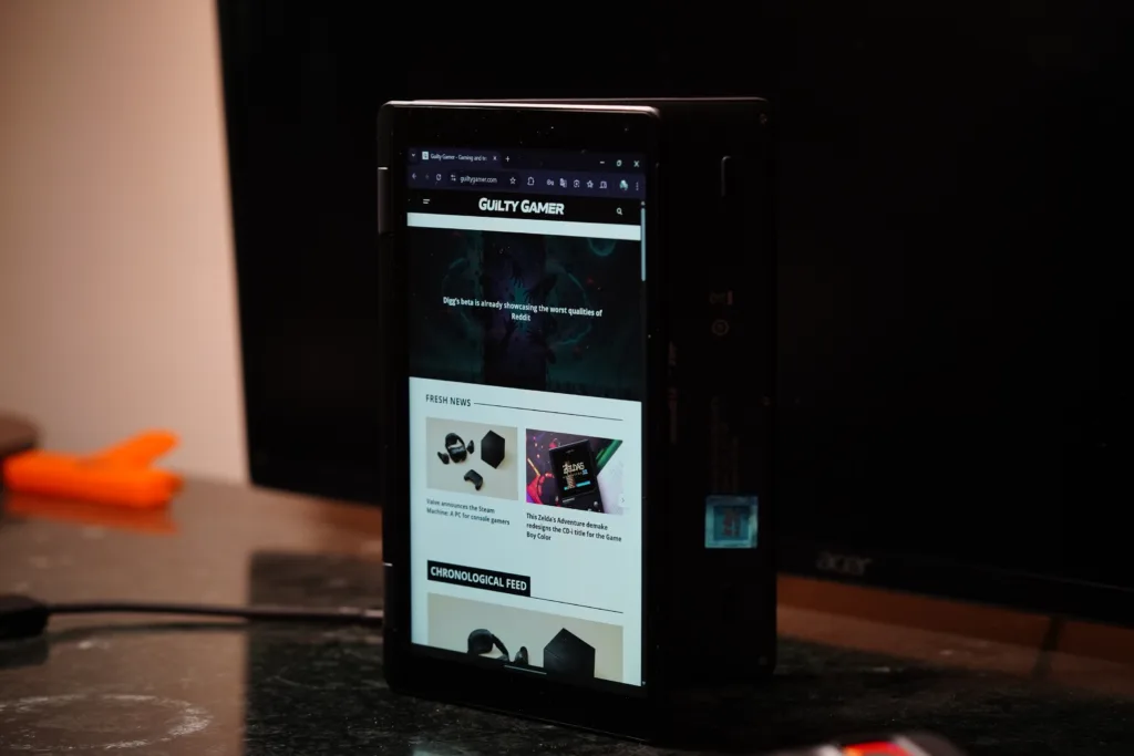 X-Plus Piccolo Netbook in tablet mode