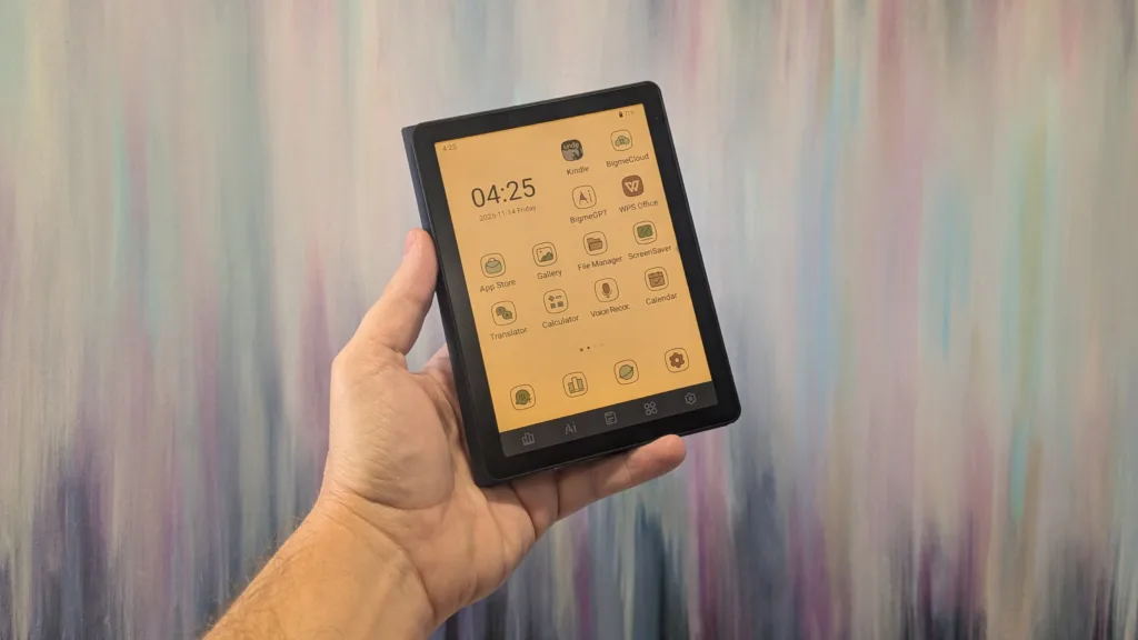 Bigme B6 Color with warm front light on