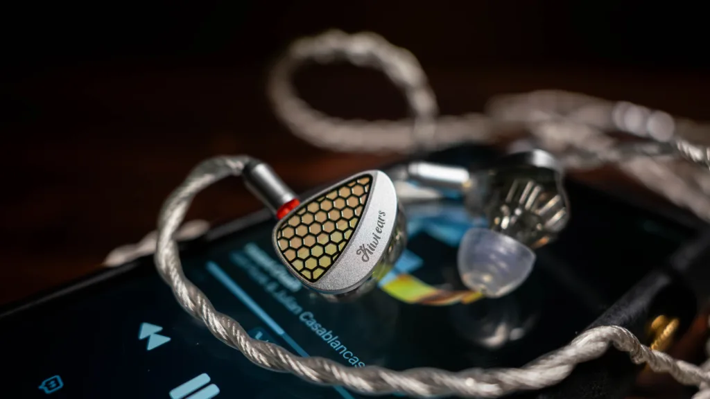 Kiwi Ears Orchestra 2 showcase with Daft Punk playing on DAP