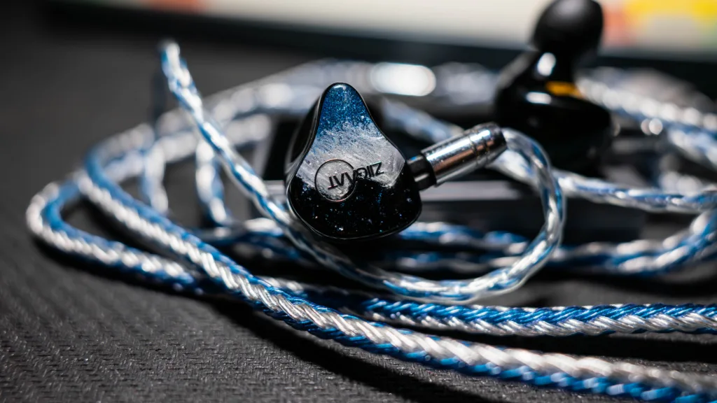 ZiiGaat Horizon faceplate close-up