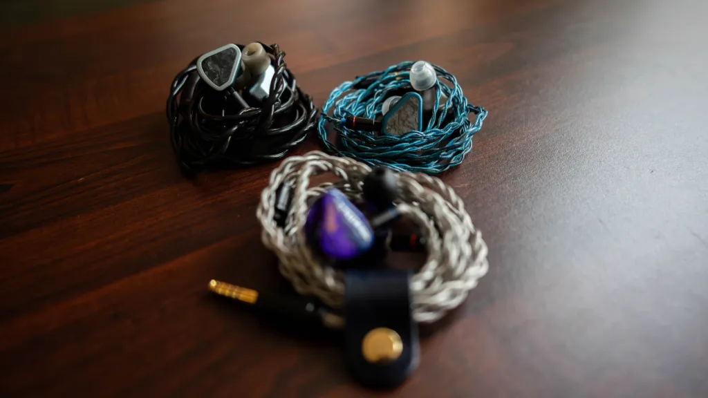 Symphonium Titan in focus, alongside the Symphonium Giant with Hisenior Cano Cristales blurred in the front