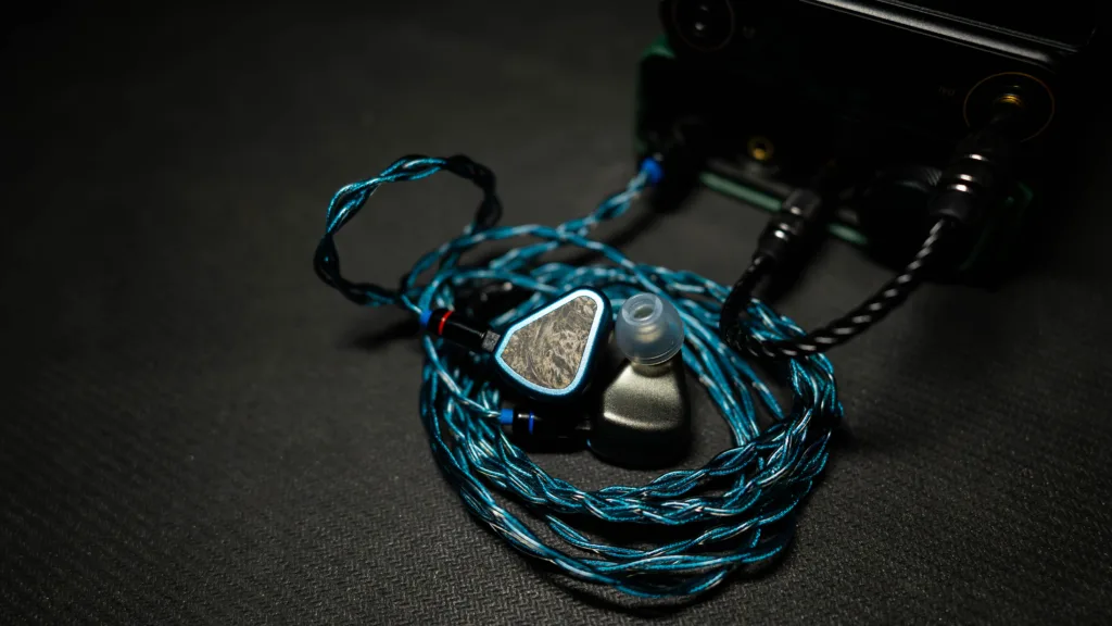 Symphonium Titan with the Spinfit W1 eartips plugged into the tube amp + DAP stack