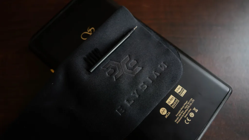 Cleaning cloth and brush for the Elysian Apostle 2026