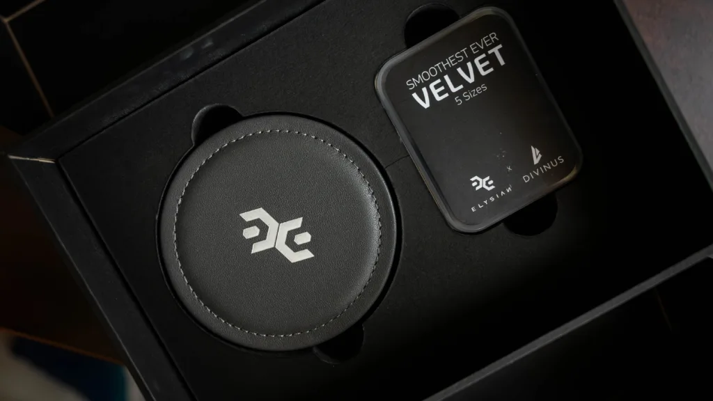 Elysian Apostle 2026 case and Divinus Velvet narrow bore eartips box