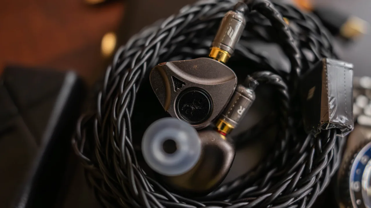 Elysian Apostle 2026 review: Unrestrained mastery