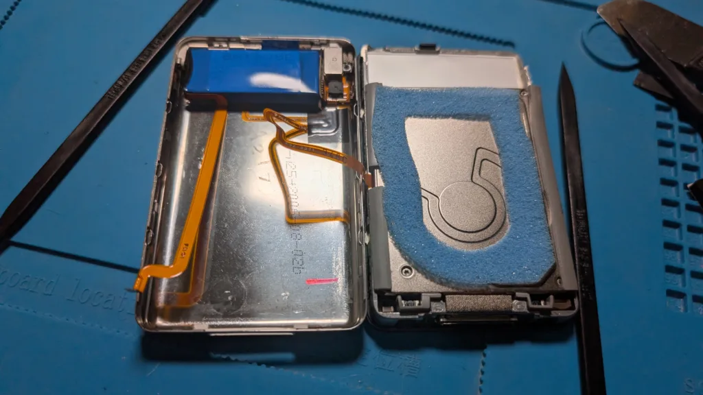 iPod 5th gen with front and back plates separated